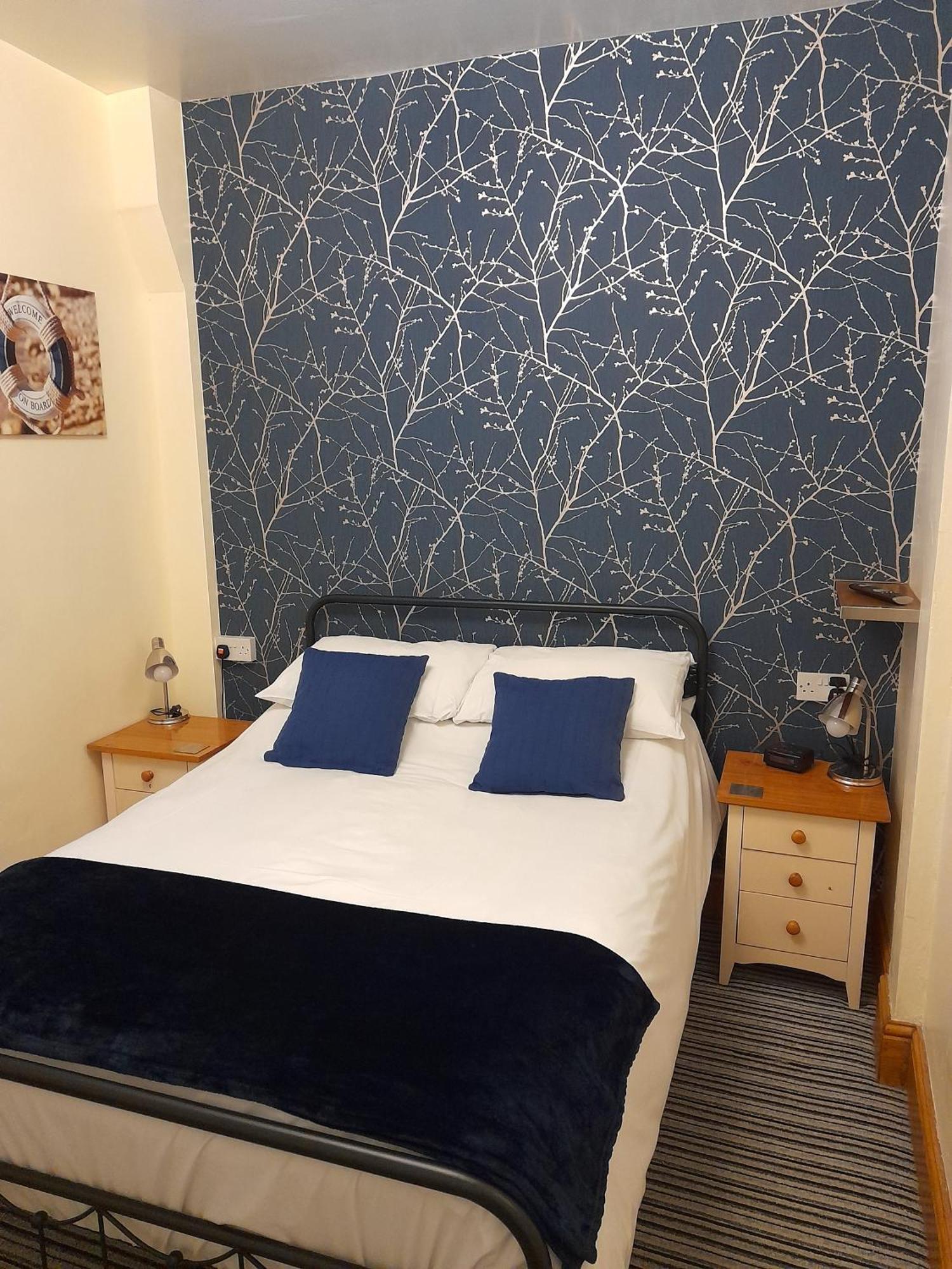 Phoenix Guest House Blackpool Room photo