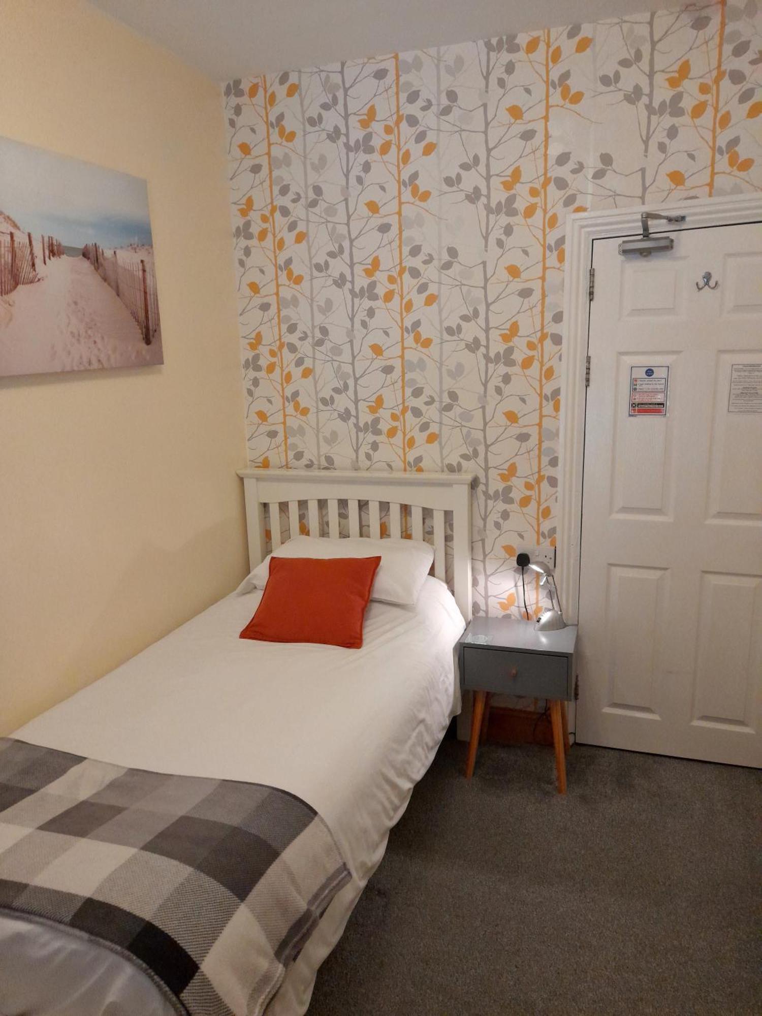 Phoenix Guest House Blackpool Exterior photo