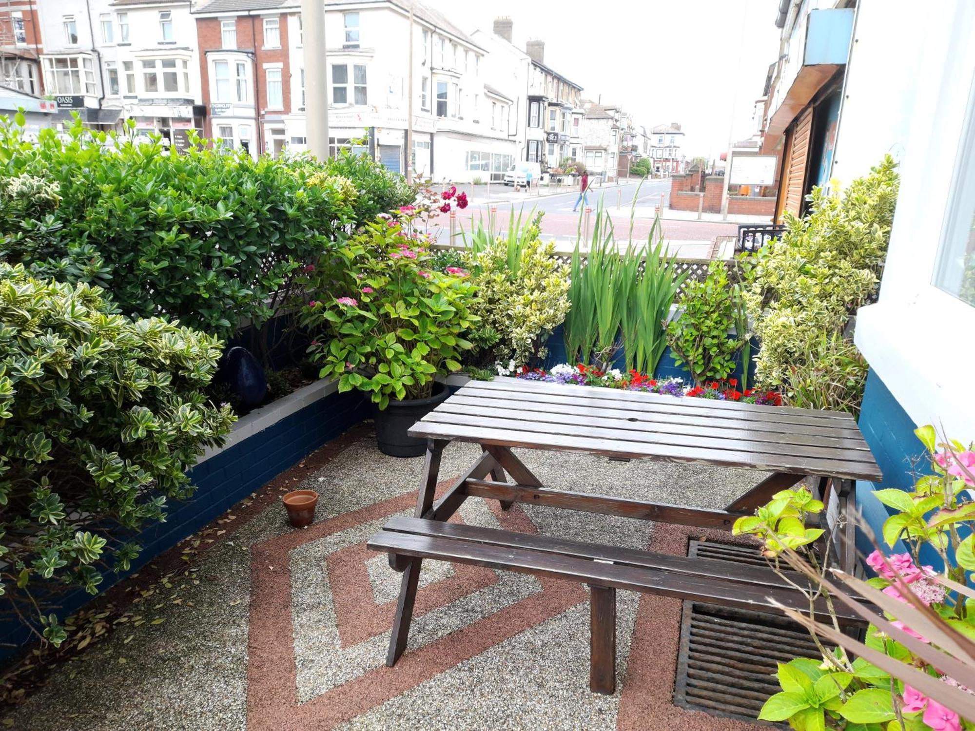 Phoenix Guest House Blackpool Exterior photo