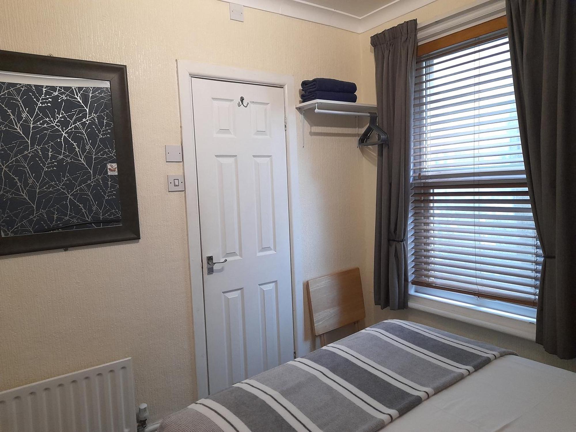 Phoenix Guest House Blackpool Room photo